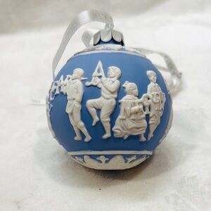 Wedgwood Jasperware Blue and White…
Merry Christmas and a Happy New Year